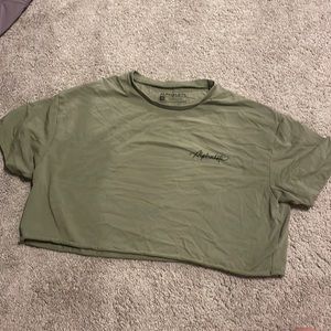 Alphalete crop T-shirt
